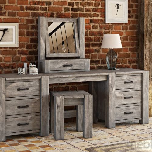 Wielofunkcyjna drewniana toaletka w stylu country. Seart Furniture.